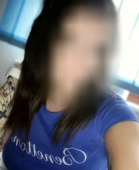 Astrid, 24