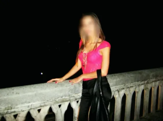 Elena, 33