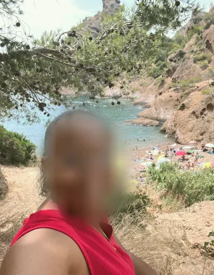 Ingrid, 33