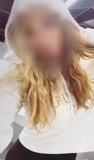 Ivana, 31