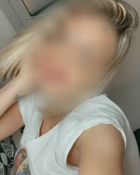 Martina, 35