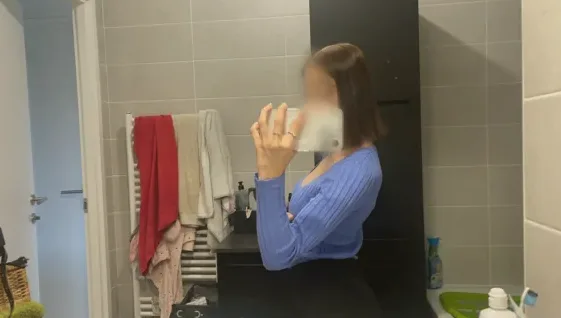 Nele, 21
