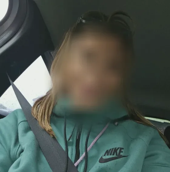 Nicole, 22