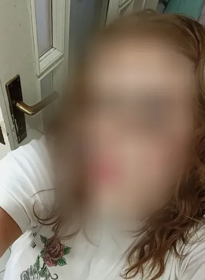 Nicole, 26