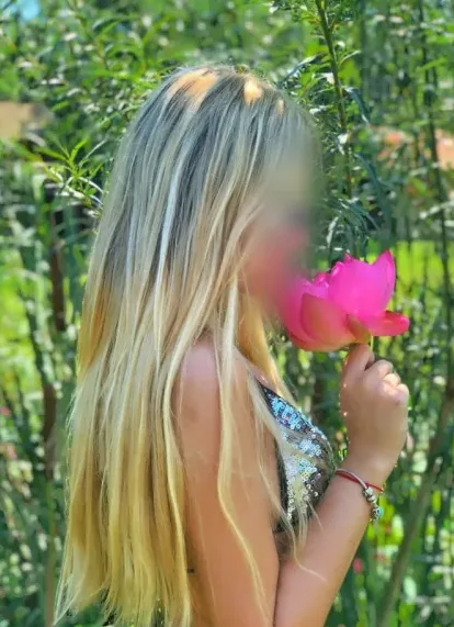 Pia, 31