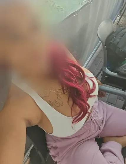 Rosa, 36