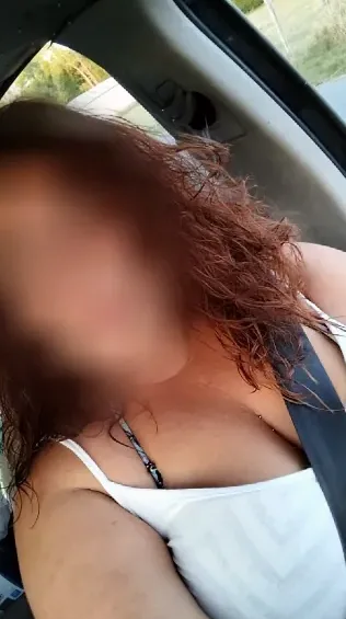 Sanja, 28