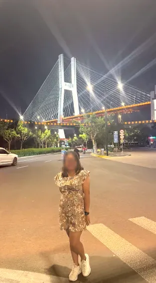 Simone, 34