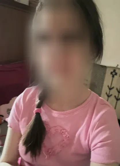 Yvonne, 25